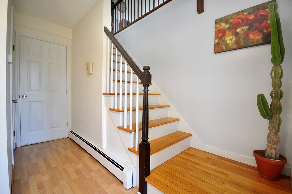 563 Pochassic Road Westfield, MA 01085 - Photo 6 of 42