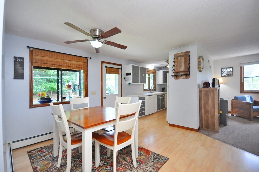 563 Pochassic Road Westfield, MA 01085 - Photo 10 of 42