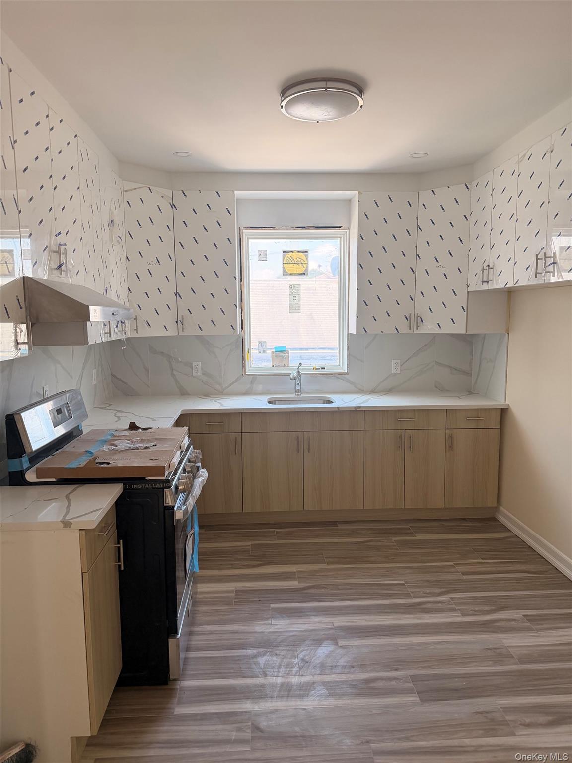 164-16 75th Road, Unit 1 Queens, NY 11366 - Photo 4 of 10