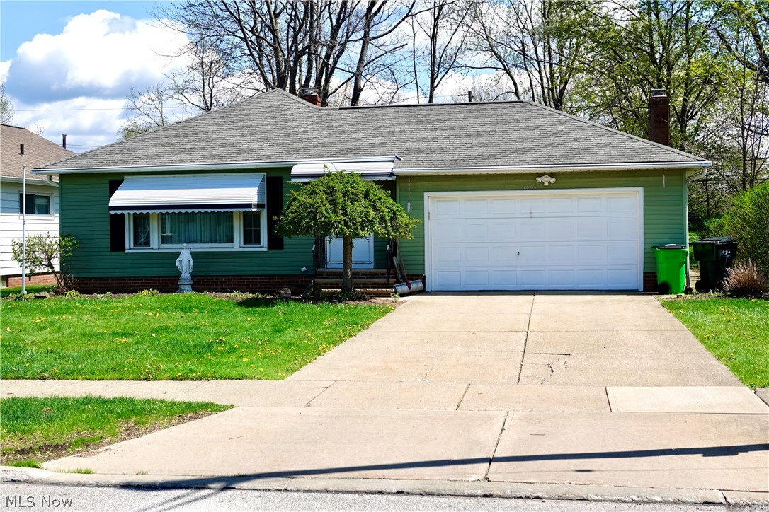 1661 Chelmsford Road Cleveland, OH 44124 - Photo 2 of 27