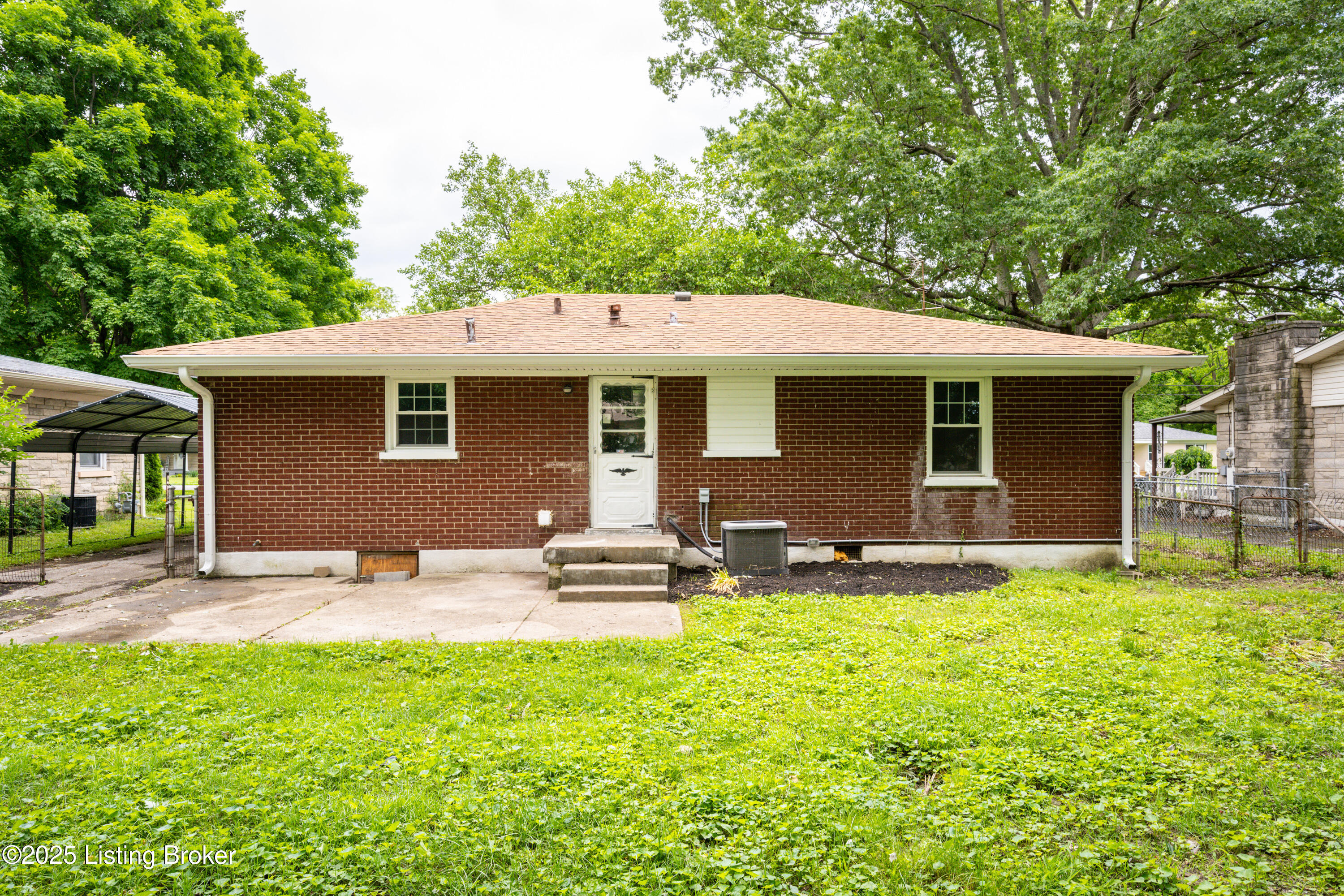 8486 Robbins Road Louisville, KY 40258 - Photo 23 of 28 DHI-125