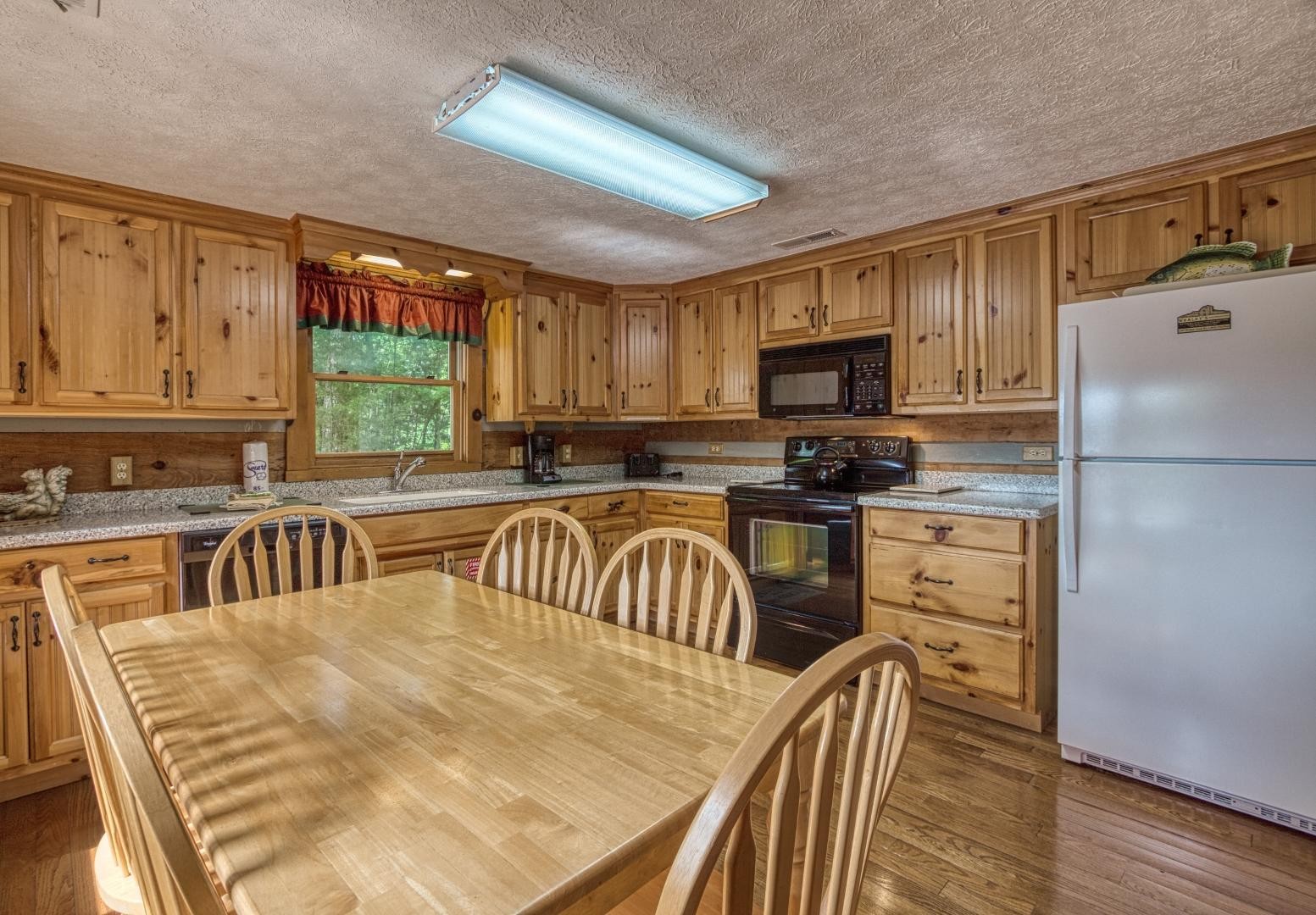 1720 Blue Ridge Road Sevierville, TN 37876 - Photo 8 of 27 Gallery Image 8