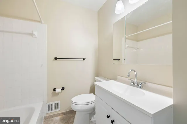 $525,000 | 9954 Wood Wren Court, Fairfax, VA 22032