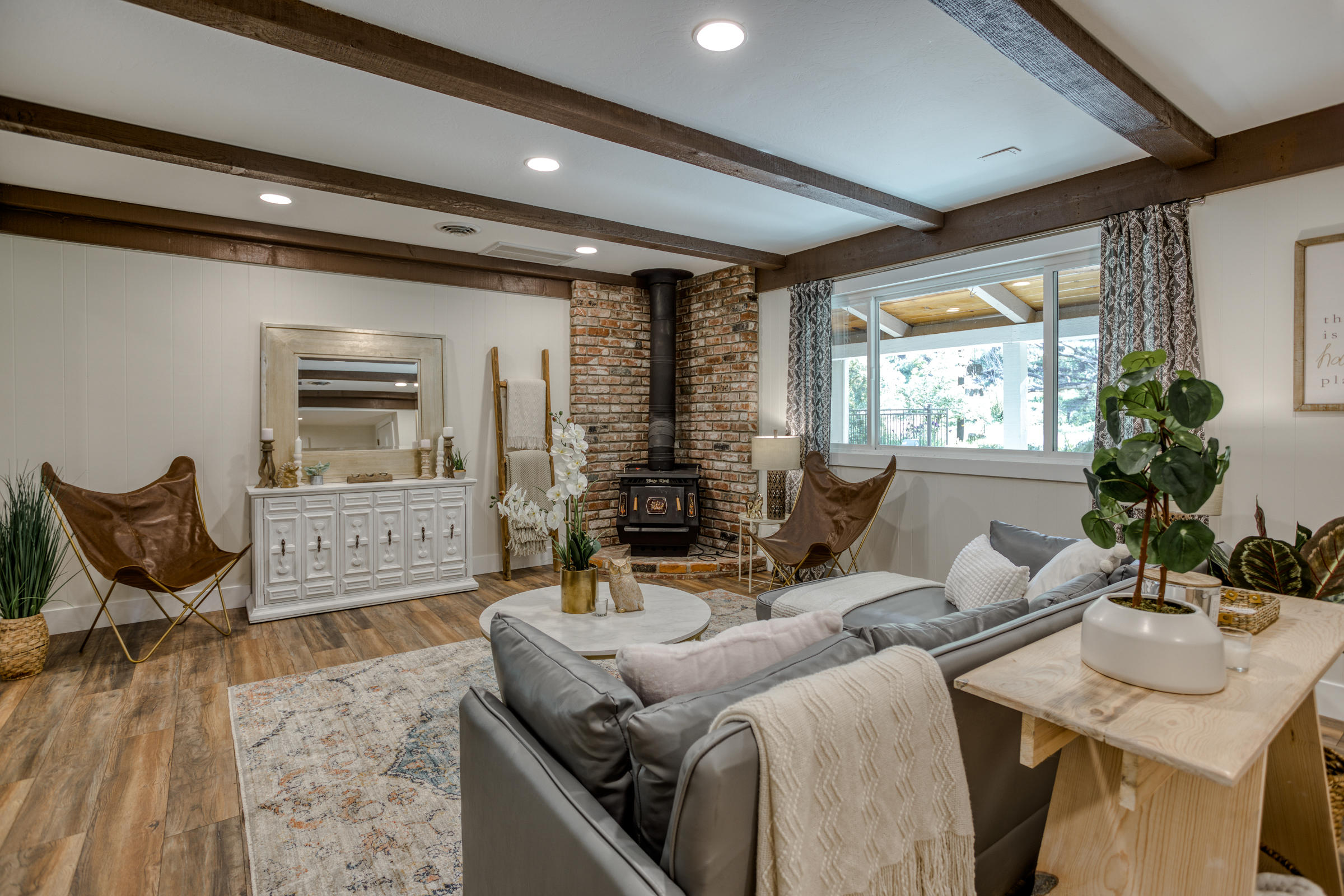 16227 Trinity Mountain Road French Gulch, CA 96033 - Photo 36 of 128 a living room with furniture and a large window