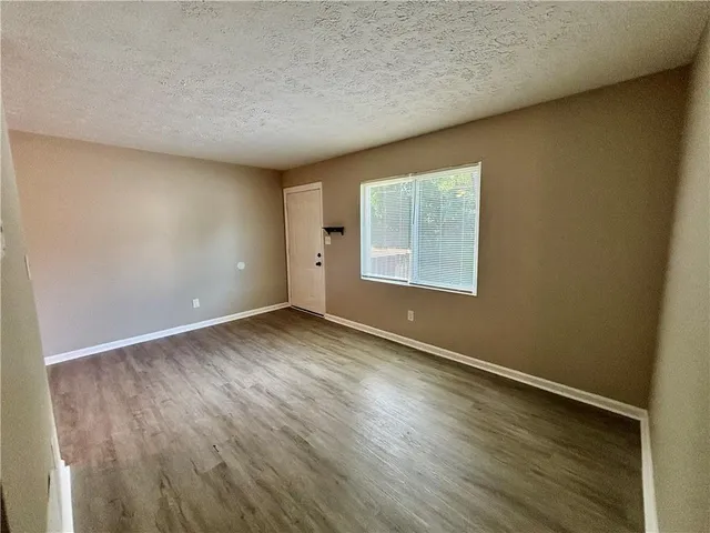 $1,100 | 6077 Pine Street, Unit 4, Austell, GA 30106