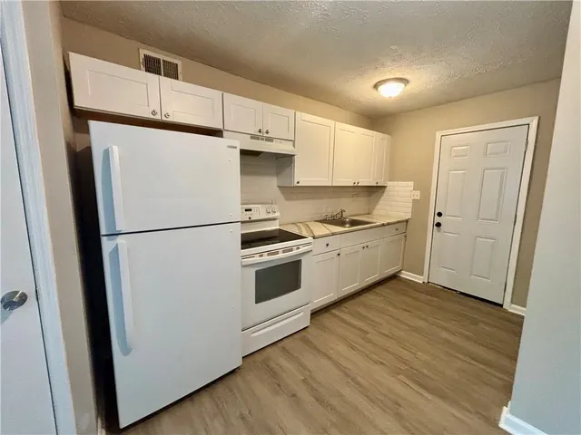 $1,100 | 6077 Pine Street, Unit 4, Austell, GA 30106