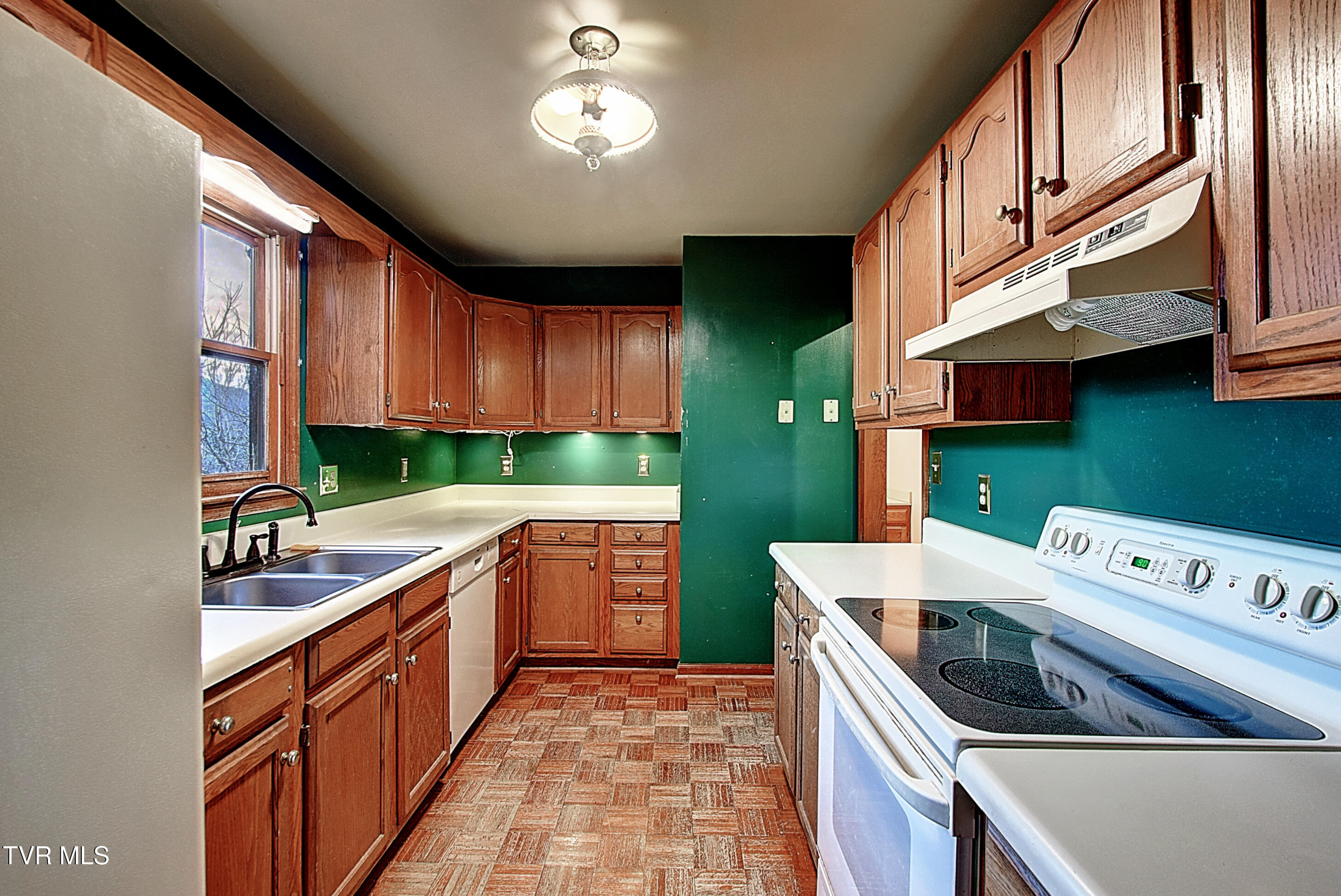 143 Horton Ridge Road Erwin, TN 37650 - Photo 16 of 42 15