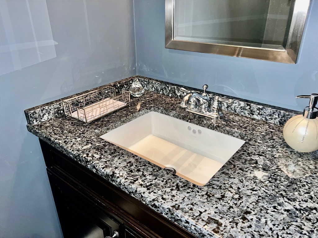 404 Paradise Road, Unit 1D Swampscott, MA 01907 - Photo 17 of 36