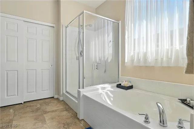 $399,990 | 2079 Port Royal Drive, Laughlin, NV 89029