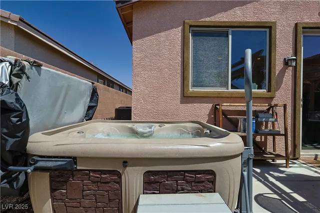 $399,990 | 2079 Port Royal Drive, Laughlin, NV 89029