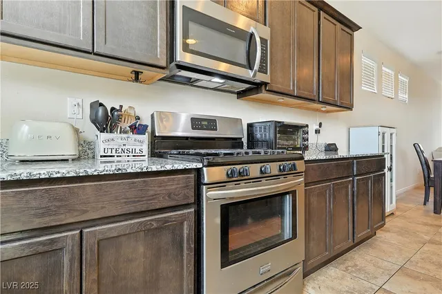 $399,990 | 2079 Port Royal Drive, Laughlin, NV 89029