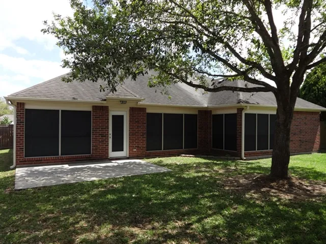 $2,650 | 104 Laguna Pointe Drive, League City, TX 77573