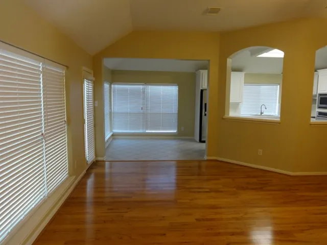 $2,650 | 104 Laguna Pointe Drive, League City, TX 77573