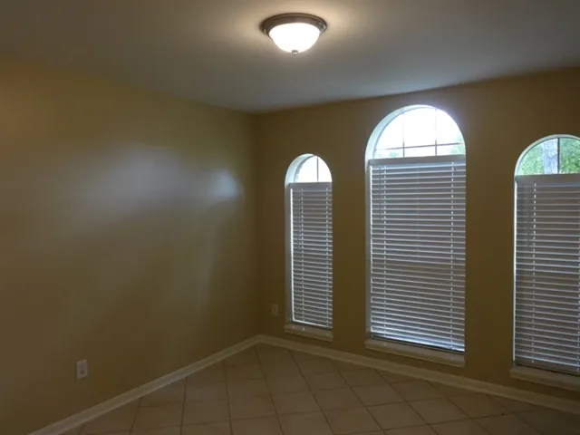 $2,650 | 104 Laguna Pointe Drive, League City, TX 77573