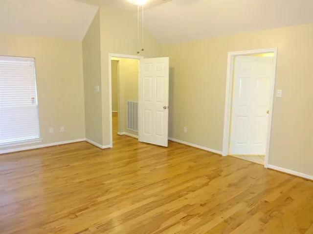 $2,650 | 104 Laguna Pointe Drive, League City, TX 77573