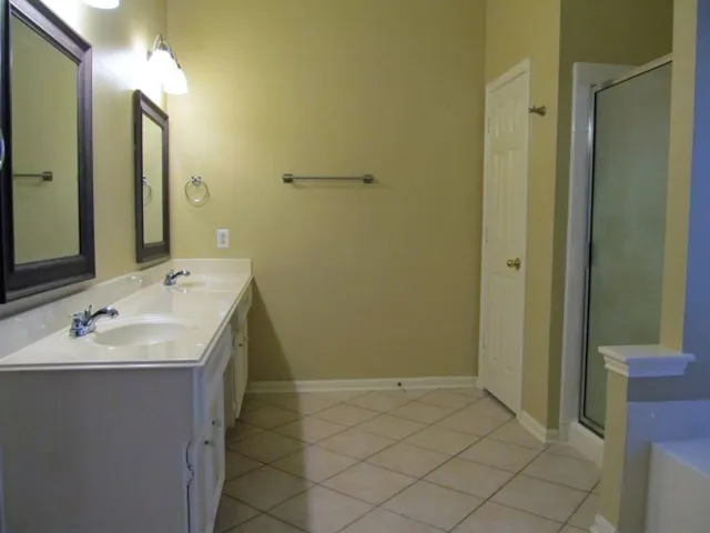 $2,650 | 104 Laguna Pointe Drive, League City, TX 77573