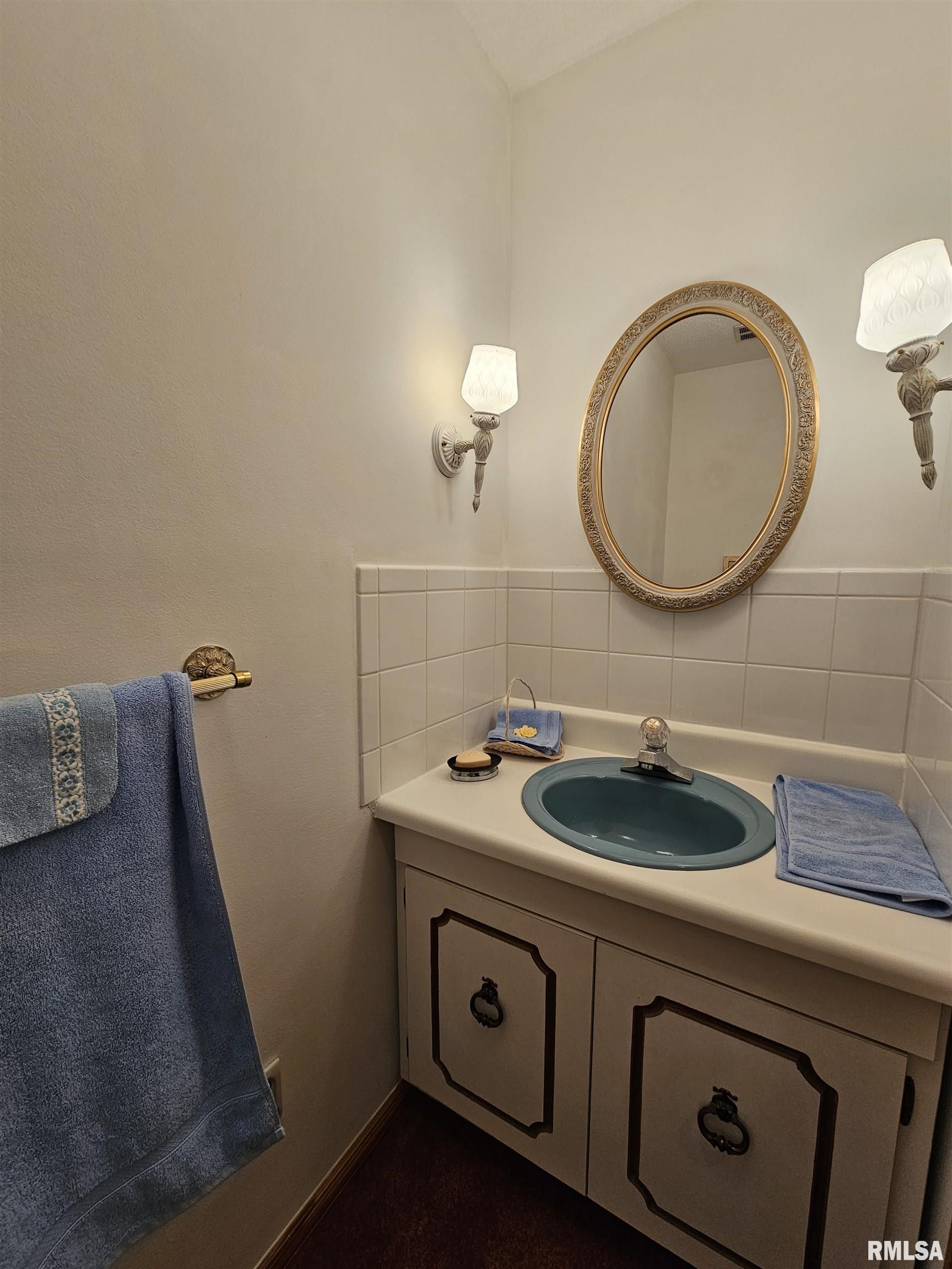 2222 Pine Street Eldorado, IL 62930 - Photo 13 of 31