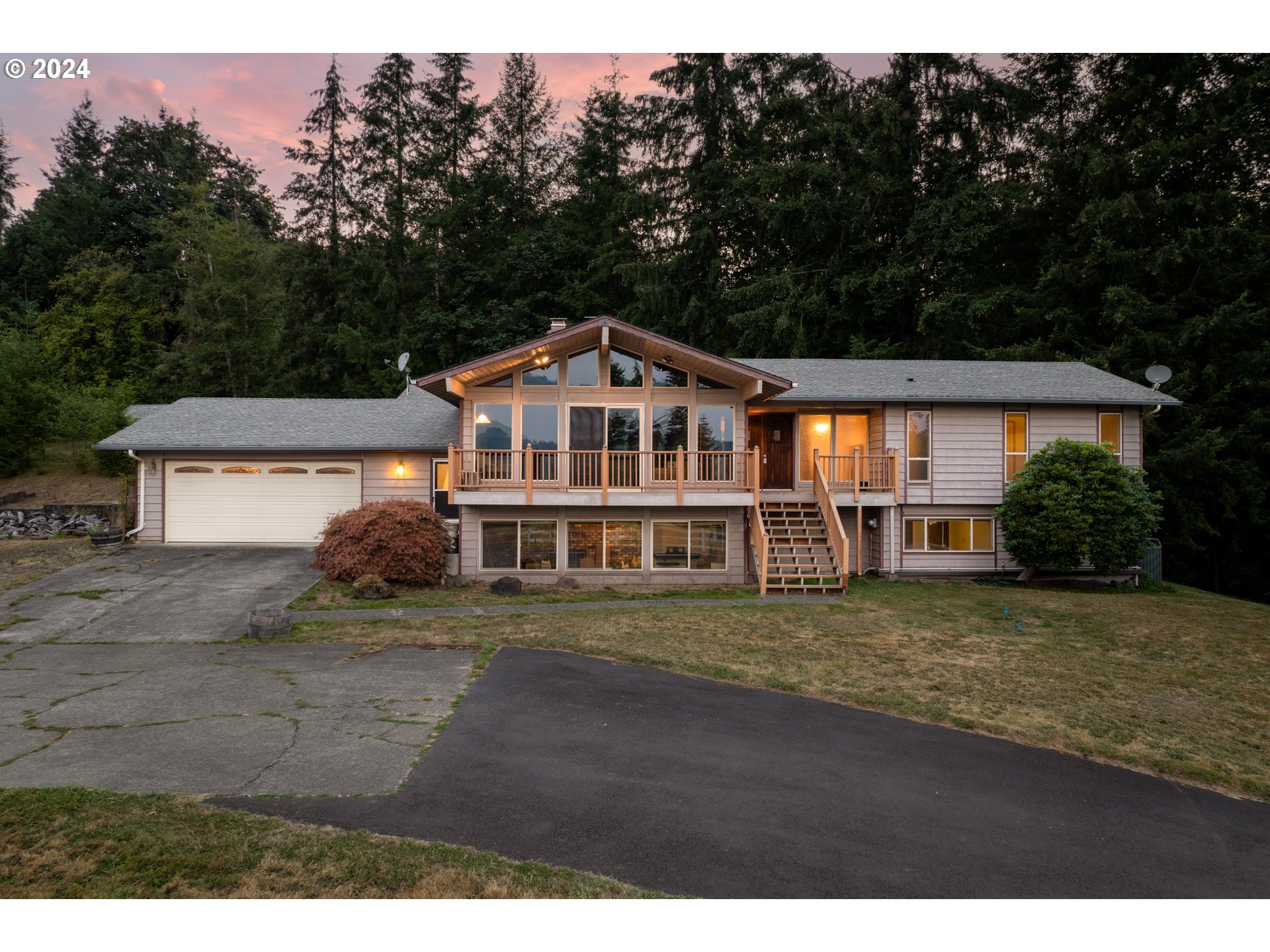 735 North Maple Hill Road Kelso, WA 98626 - Photo 1 of 48 Gallery Image 1