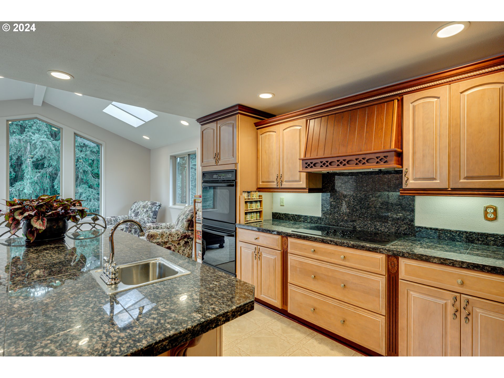 735 North Maple Hill Road Kelso, WA 98626 - Photo 4 of 48 Gallery Image 4
