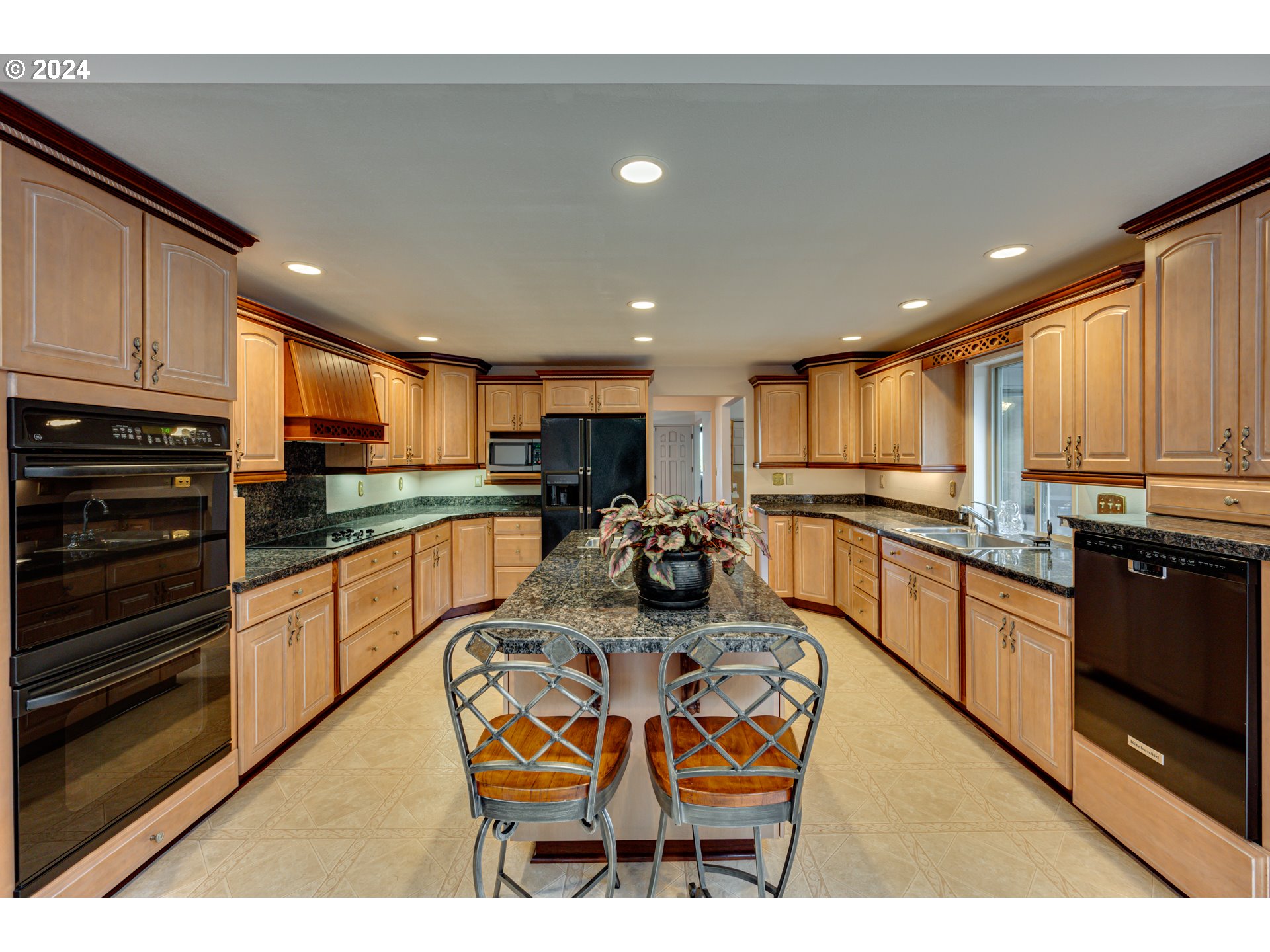 735 North Maple Hill Road Kelso, WA 98626 - Photo 5 of 48 Gallery Image 5