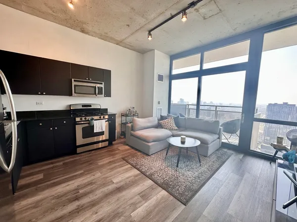 $2,450 | 235 West Van Buren Street, Unit 4409, Chicago, IL 60607
