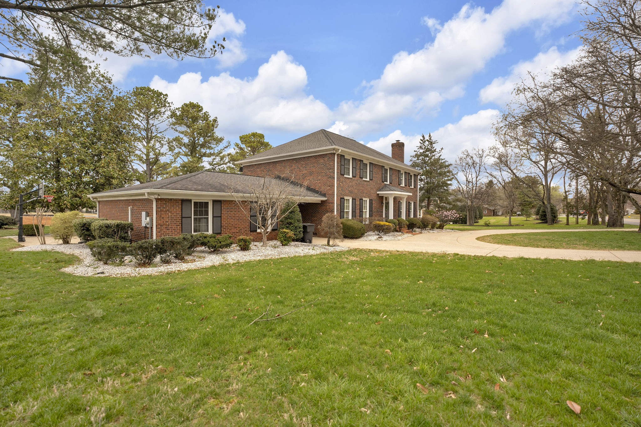 2115 Battleground Drive Murfreesboro, TN 37129 - Photo 5 of 40 a front view of house with yard and green space