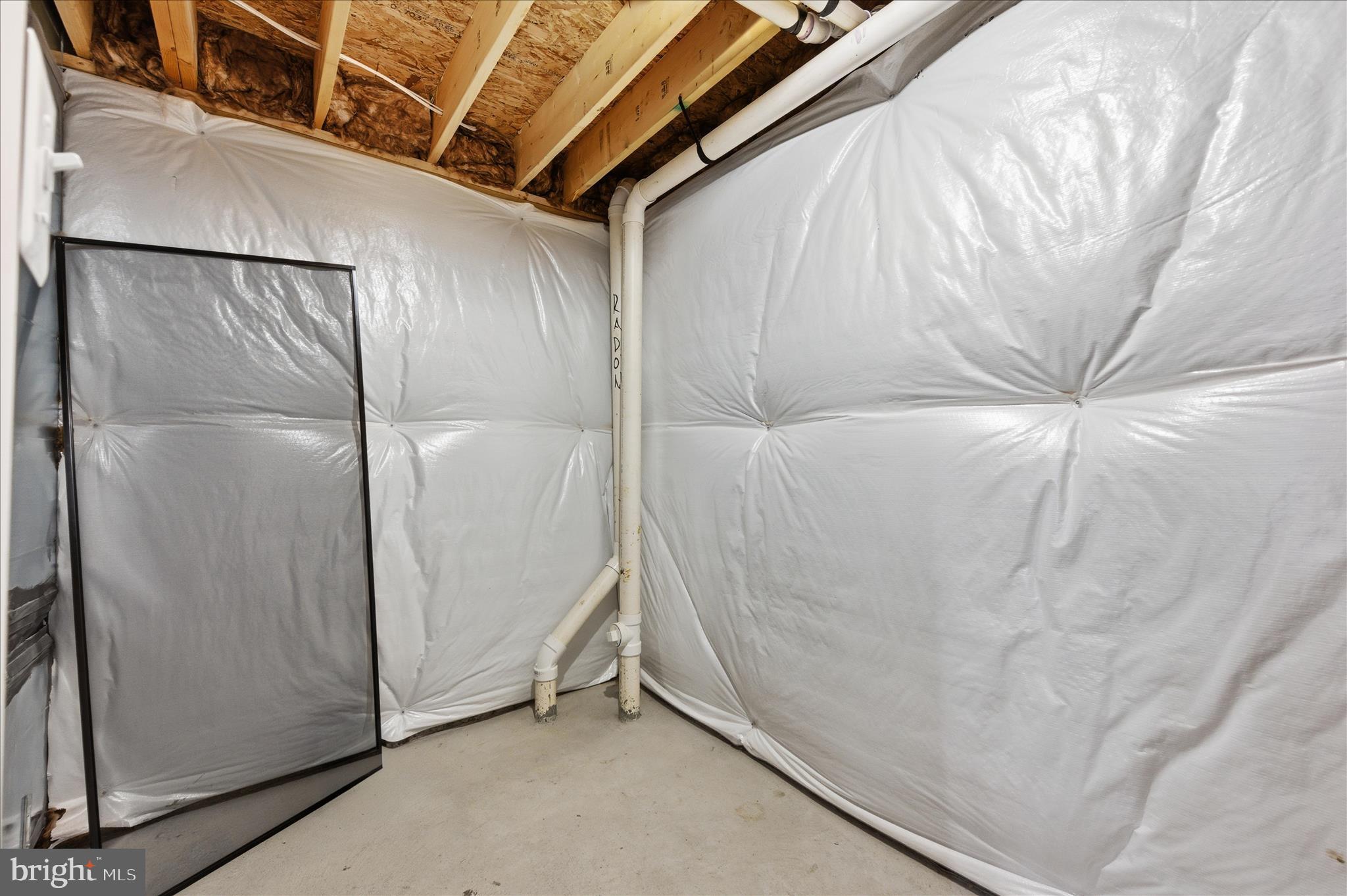516 Rushbrook Road Martinsburg, WV 25403 - Photo 50 of 86 a bathroom with a glass shower door