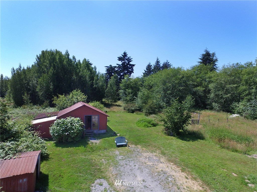 10329 Southwest Bank Road Vashon, WA 98070 - Photo 17 of 24 Gallery Image 17