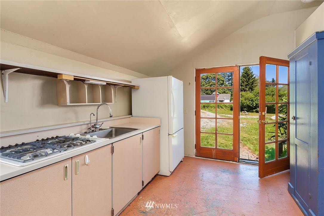 10329 Southwest Bank Road Vashon, WA 98070 - Photo 20 of 24 Gallery Image 20