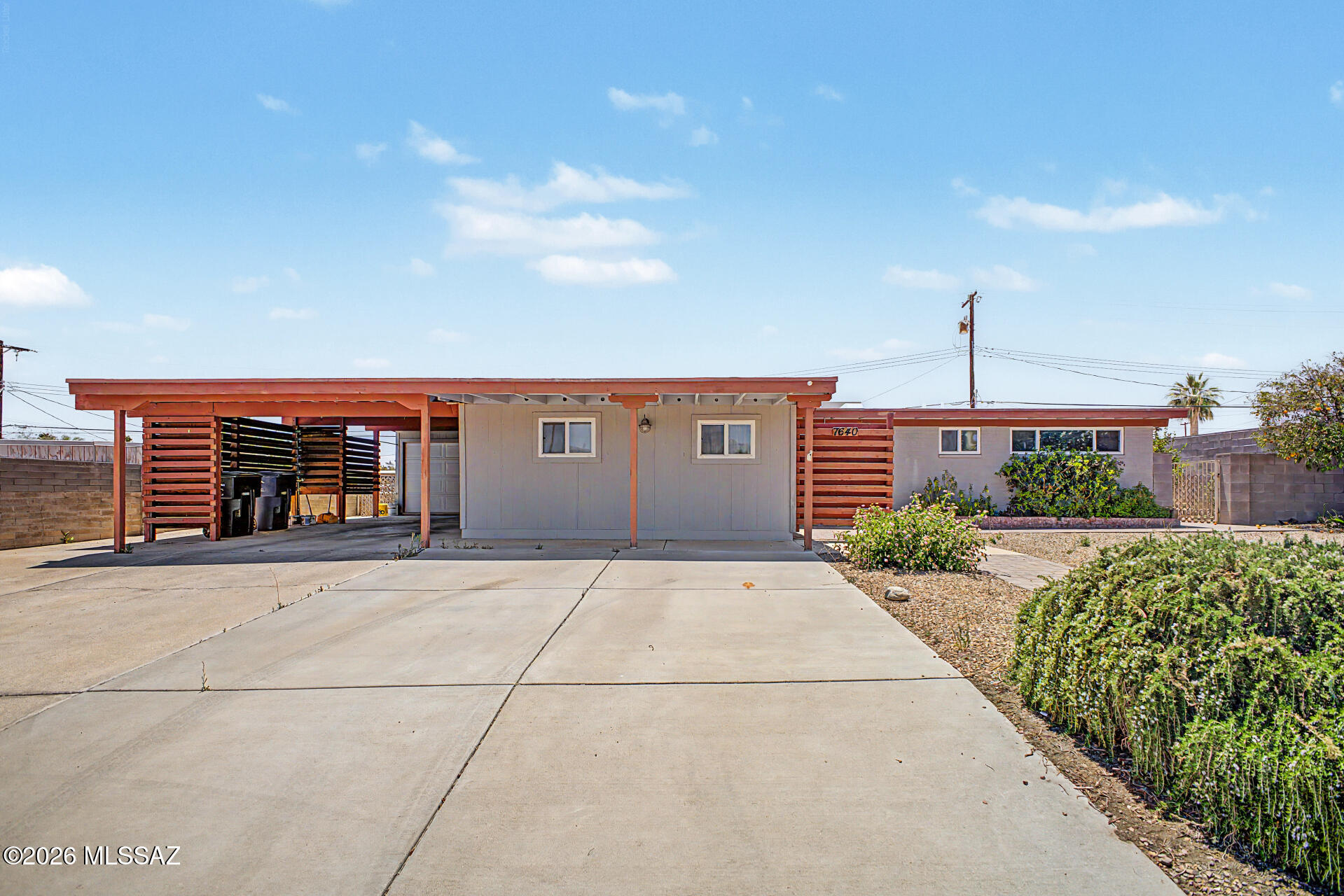 7640 East 27th Street Tucson, AZ 85710 - Photo 2 of 33 2 - 27th