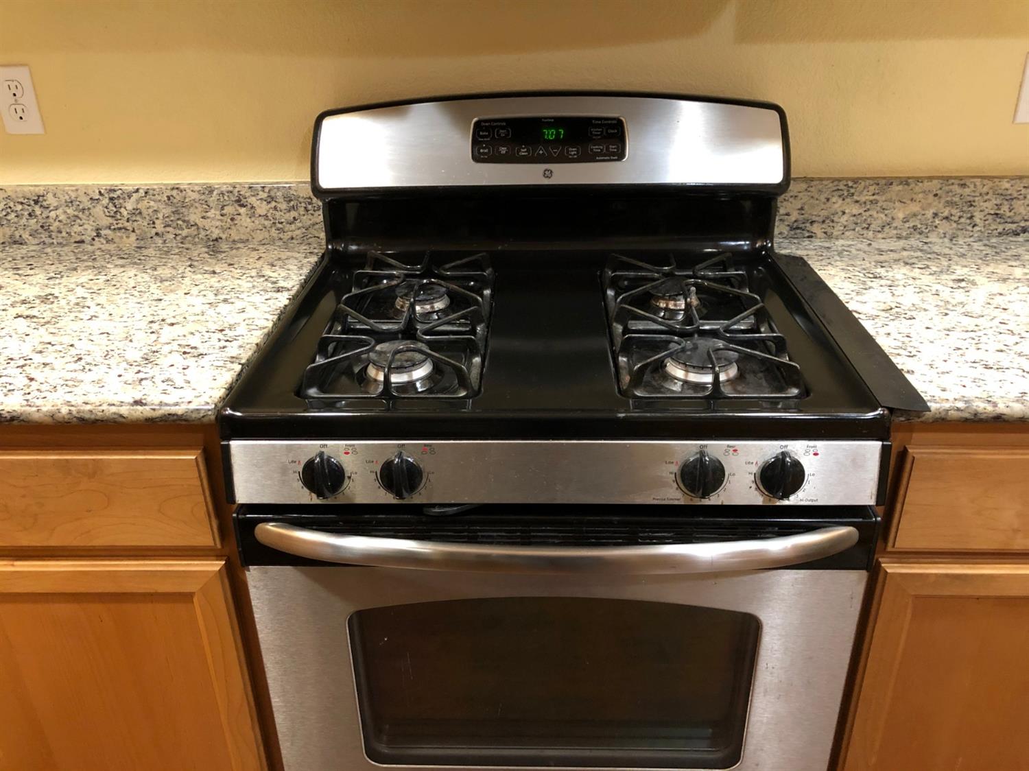 2057 Boccioni Lane Clovis, CA 93611 - Photo 13 of 33