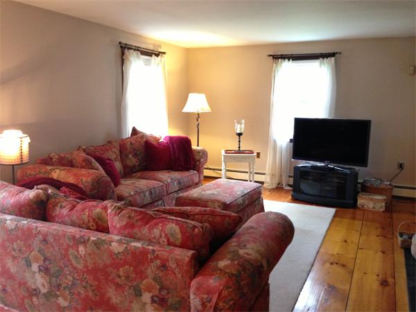 7 Richard Circle Andover, MA 01810 - Photo 3 of 20 Gallery Image 3