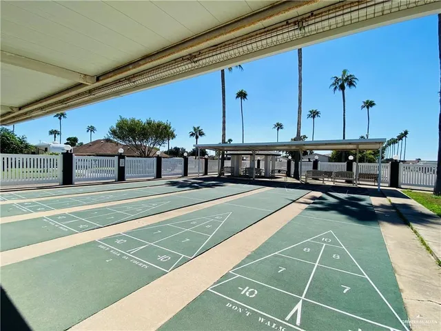 a view of a tennis court