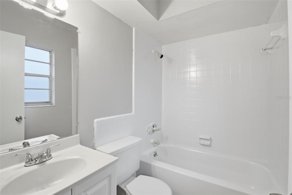 1534 Lagoon Road Lakeland, FL 33803 - Photo 29 of 40