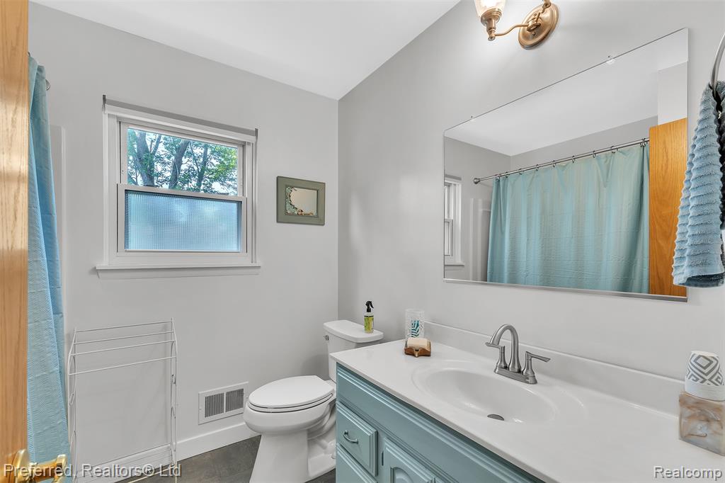 41815 Cherry Hill Road Novi, MI 48375 - Photo 34 of 57 Gallery Image 34