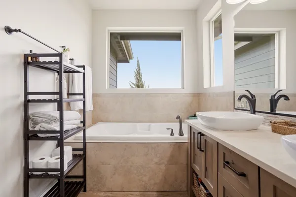 $1,195,000 | 10909 South Bruna Road, Valleyford, WA 99036
