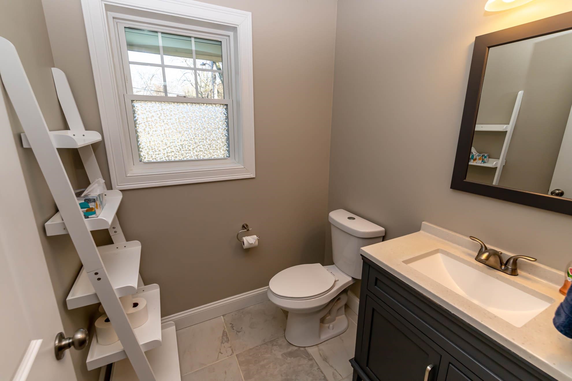 25 2nd Street Hudson, NH 03051 - Photo 5 of 32