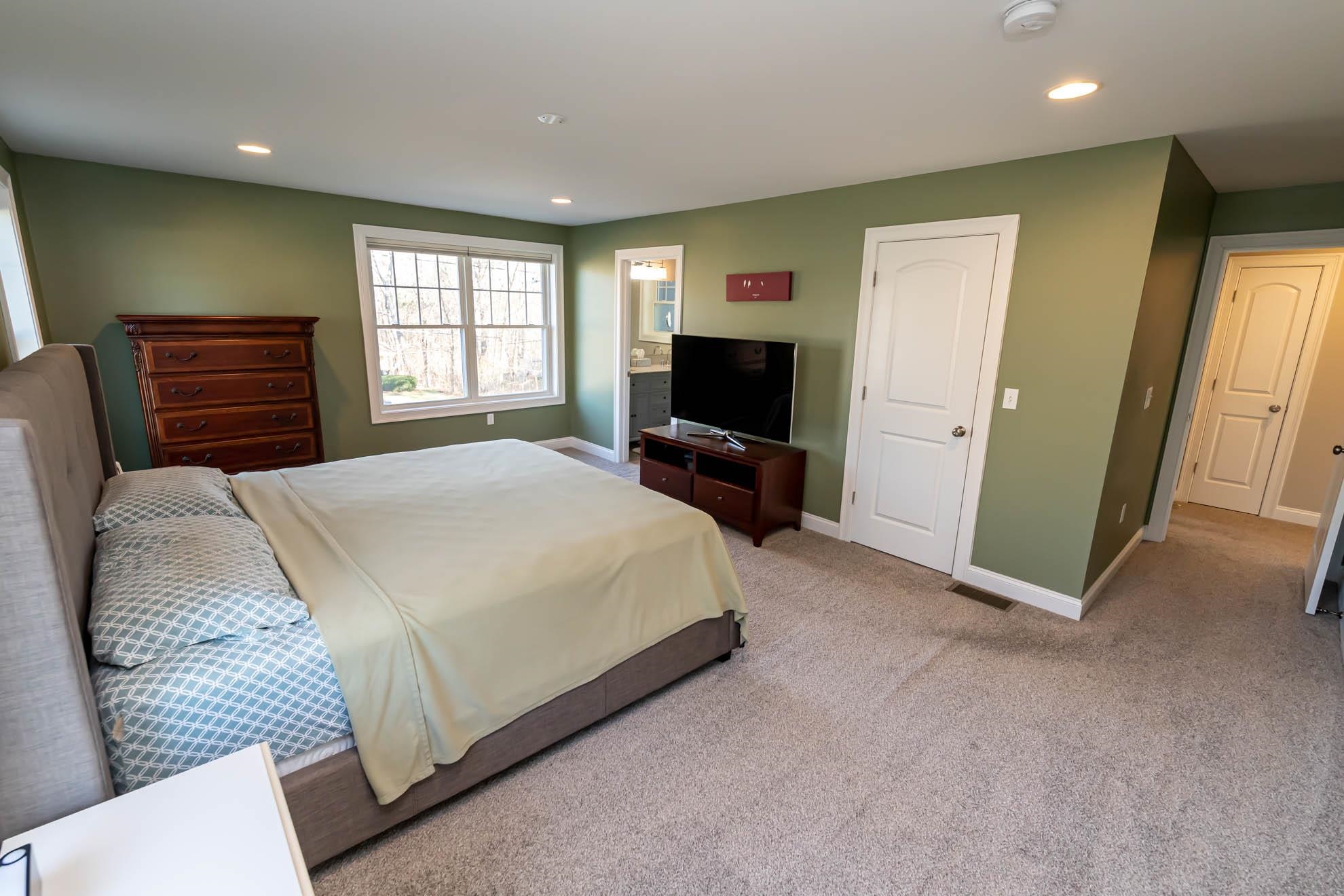 25 2nd Street Hudson, NH 03051 - Photo 7 of 32