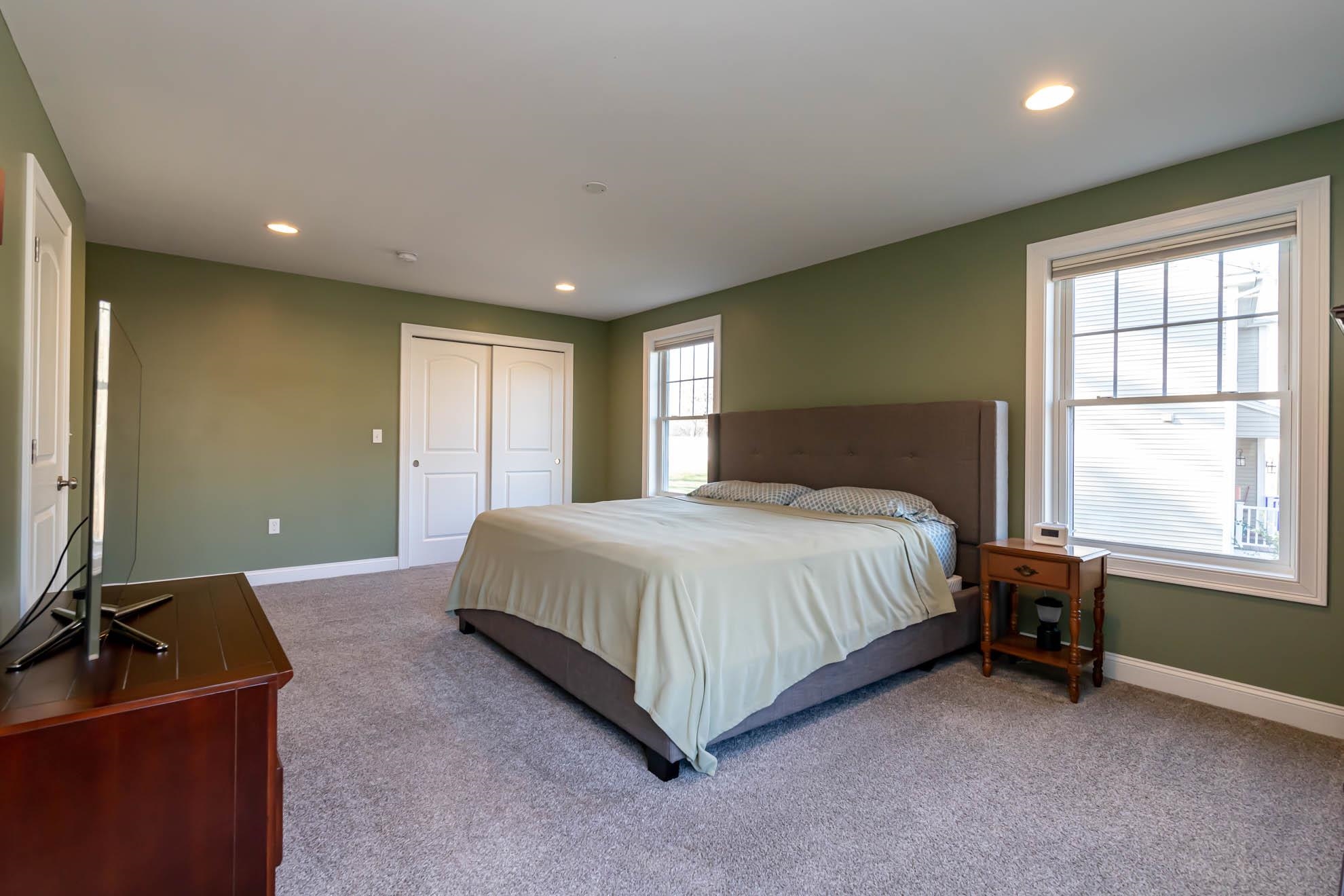 25 2nd Street Hudson, NH 03051 - Photo 8 of 32