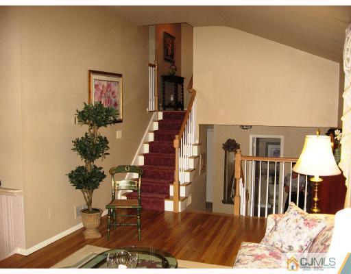 13 Drake Road Somerset, NJ 08873 - Photo 5 of 10