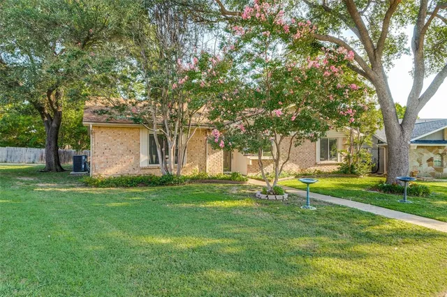 $299,900 | 3121 Trafalas Court, Garland, TX 75044