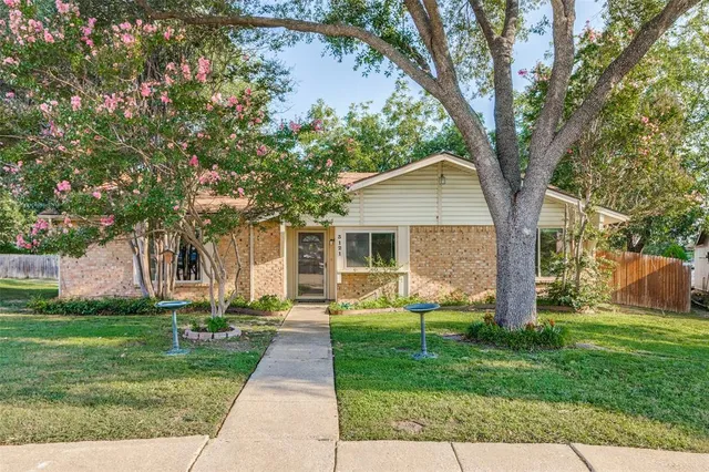 $299,900 | 3121 Trafalas Court, Garland, TX 75044
