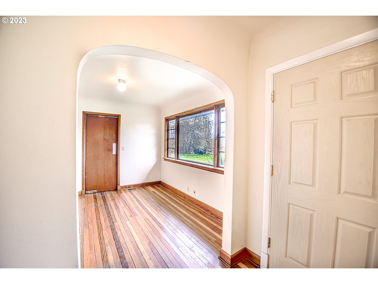 19556 Hermo Road Clatskanie, OR 97016 - Photo 3 of 26 Entrance/Foyer