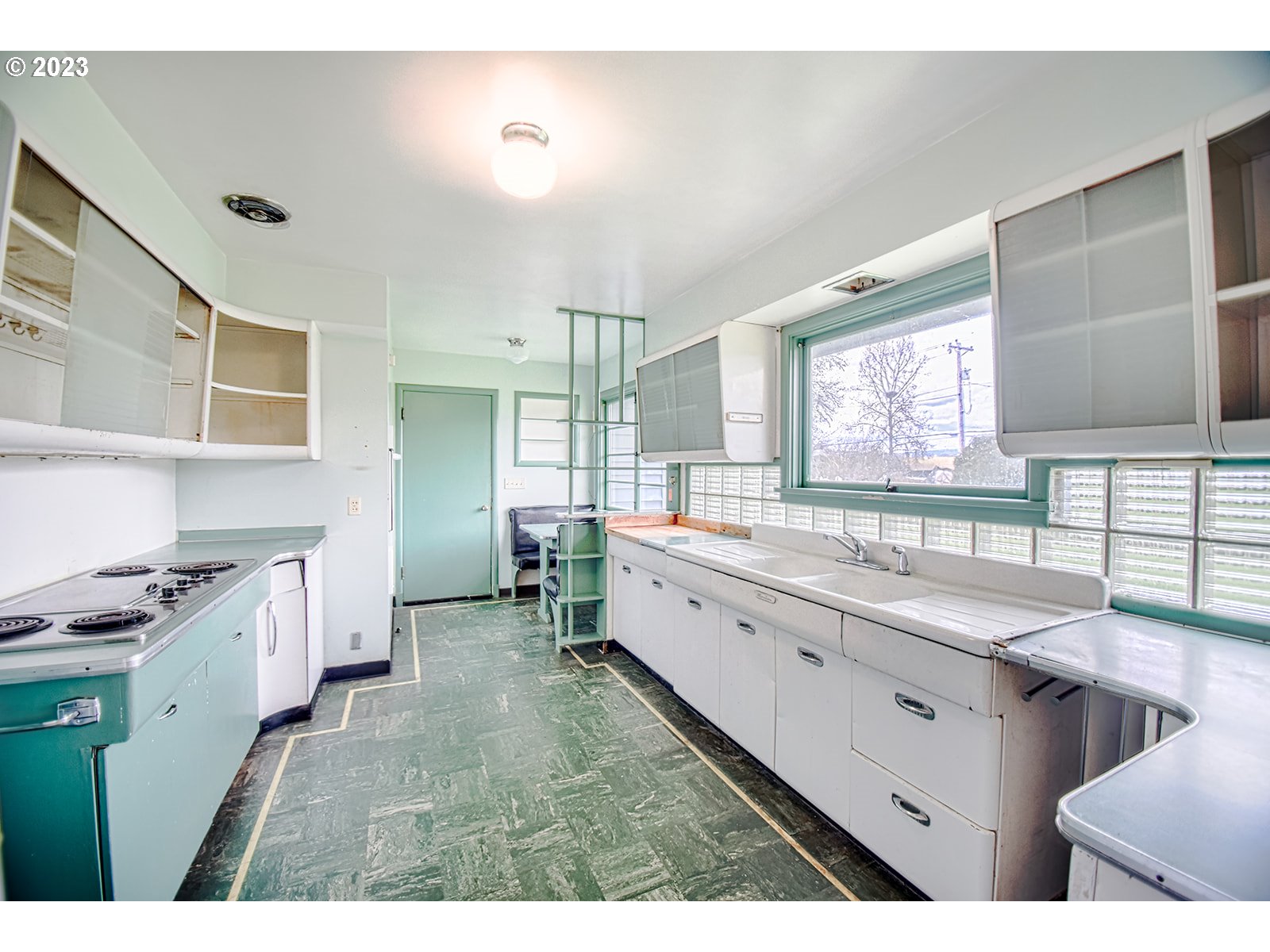 19556 Hermo Road Clatskanie, OR 97016 - Photo 7 of 26 Kitchen