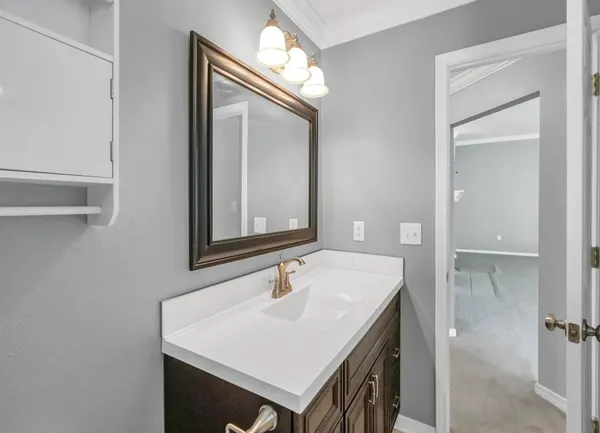 $2,300 | 5897 Saratoga Drive, Crestview, FL 32536