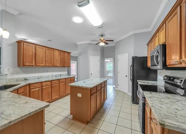 $2,300 | 5897 Saratoga Drive, Crestview, FL 32536
