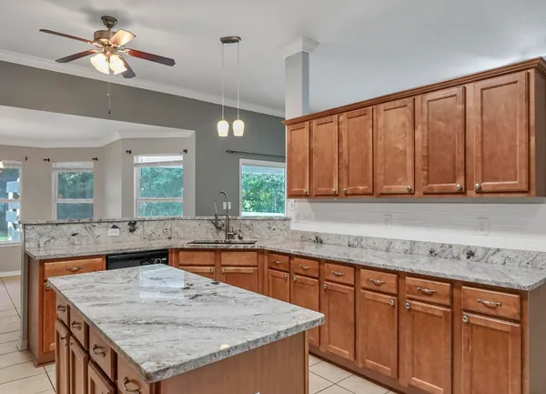 $2,300 | 5897 Saratoga Drive, Crestview, FL 32536