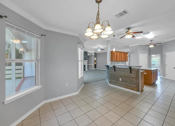 $2,300 | 5897 Saratoga Drive, Crestview, FL 32536