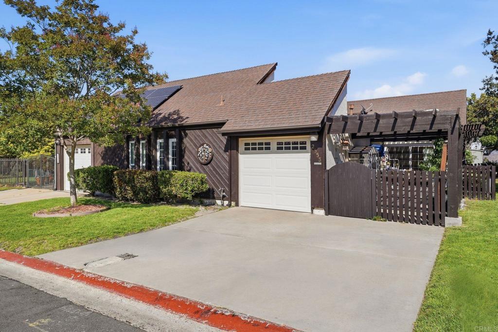 2553 Granada Circle Spring Valley, CA 91977 - Photo 20 of 27