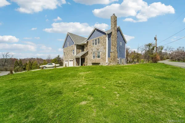 $950,000 | 109 Bennett Road, Newburgh, NY 12550